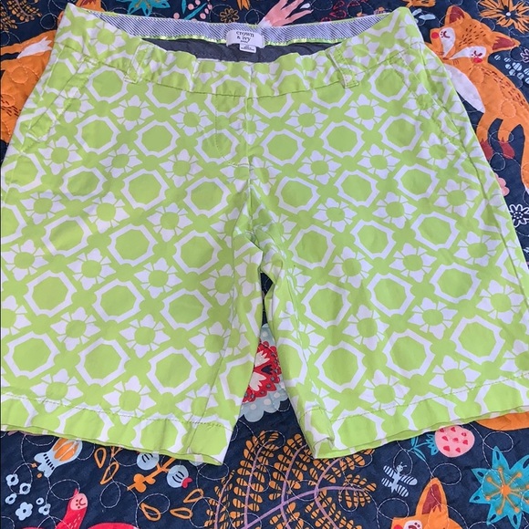 crown & ivy Pants - Crown & ivy Bermuda shorts lime white floral 2P